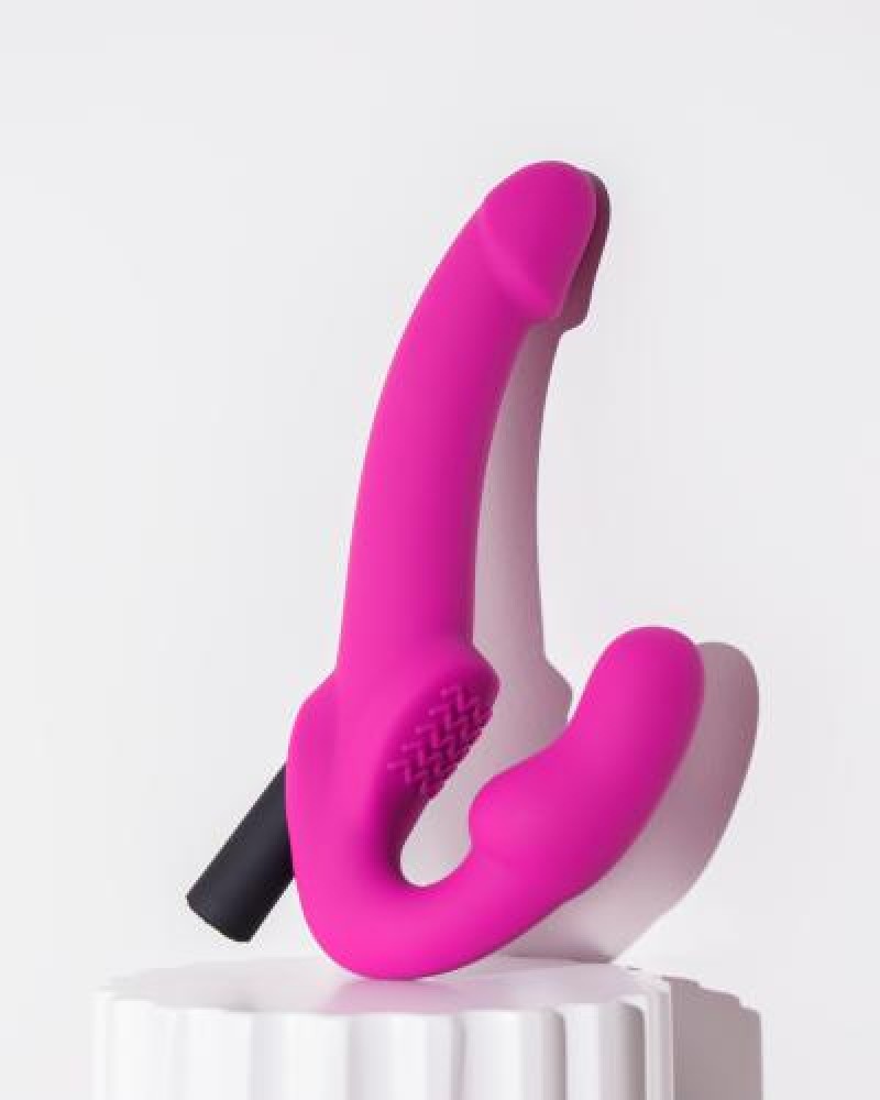 Temptasia - Estella Vibrating Strapless Strap-on - Pink